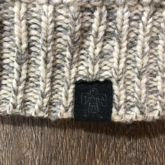 Aritzia TNA Northwest Lambswool Knit Cardigan - Picture 14 of 17